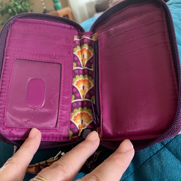 VERA BRADLEY wristlet - Picture 3 of 5